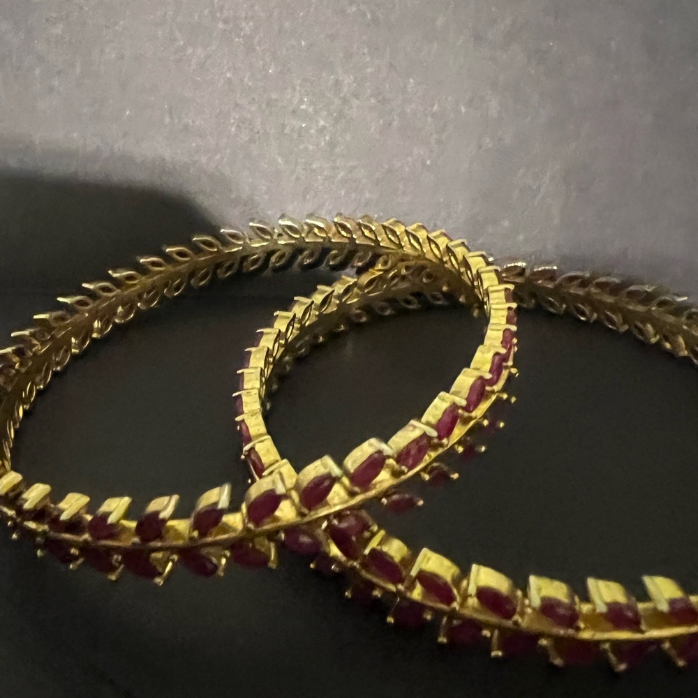 Elegant Gold and Pink Leaf Design Bangles with simulated rubies - pair - Picture 5 of 5